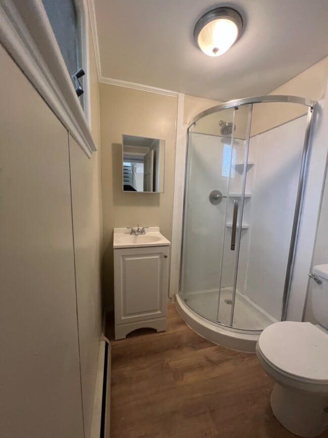 Building Photo - 617 Independence Dr