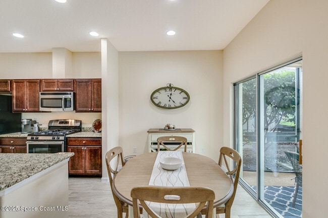 Building Photo - 3180 Constellation Dr