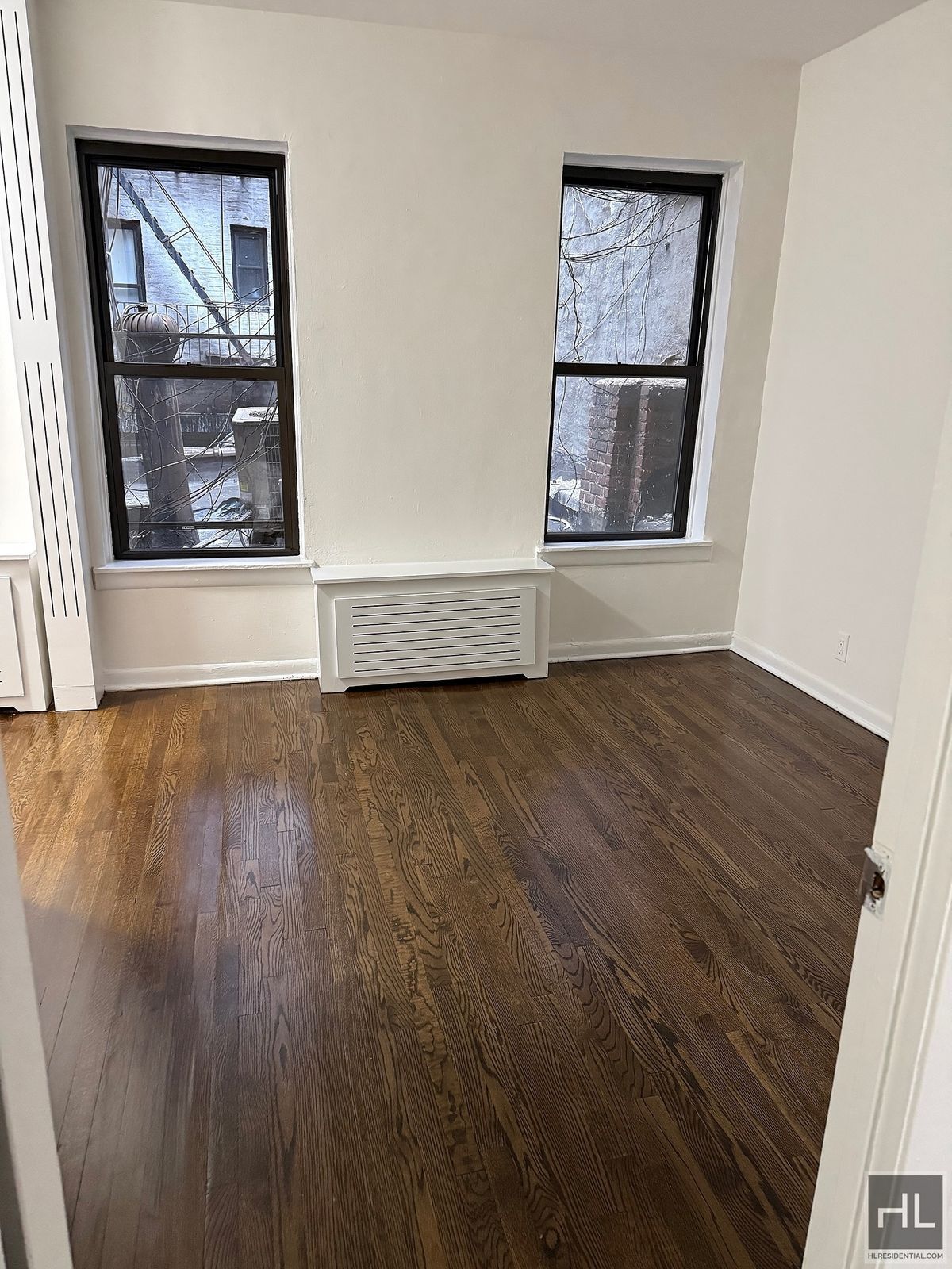 Building Photo - 3 AVENUE