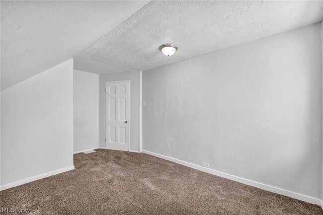 Building Photo - 5505 South Blvd