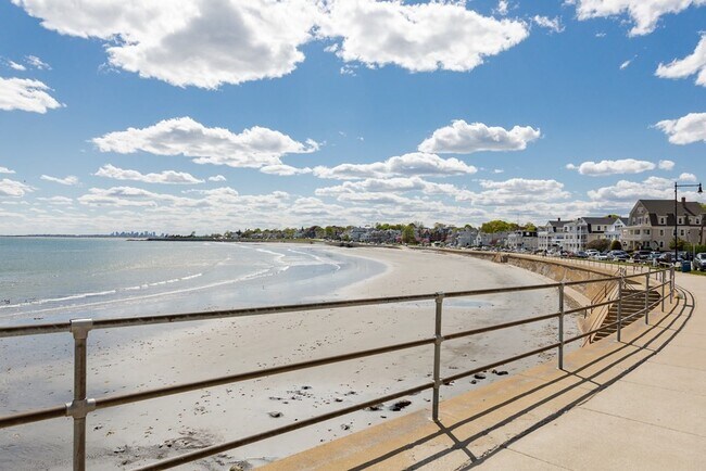 Building Photo - 168 Humphrey St