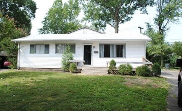 Building Photo - Beautiful 3-Bed Home in Prime Jeffersontown Location!