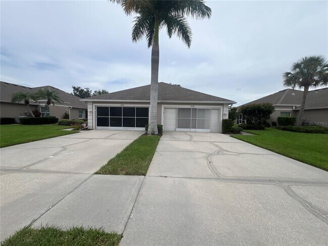 Building Photo - 4396 Fairway Dr