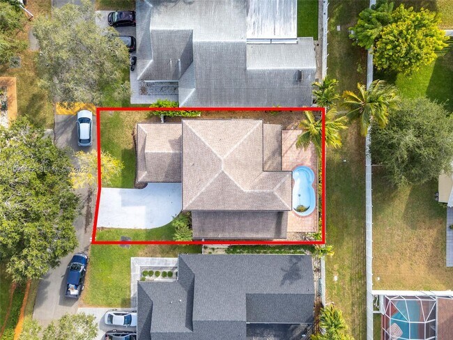 Building Photo - 15016 SW 139th Ave