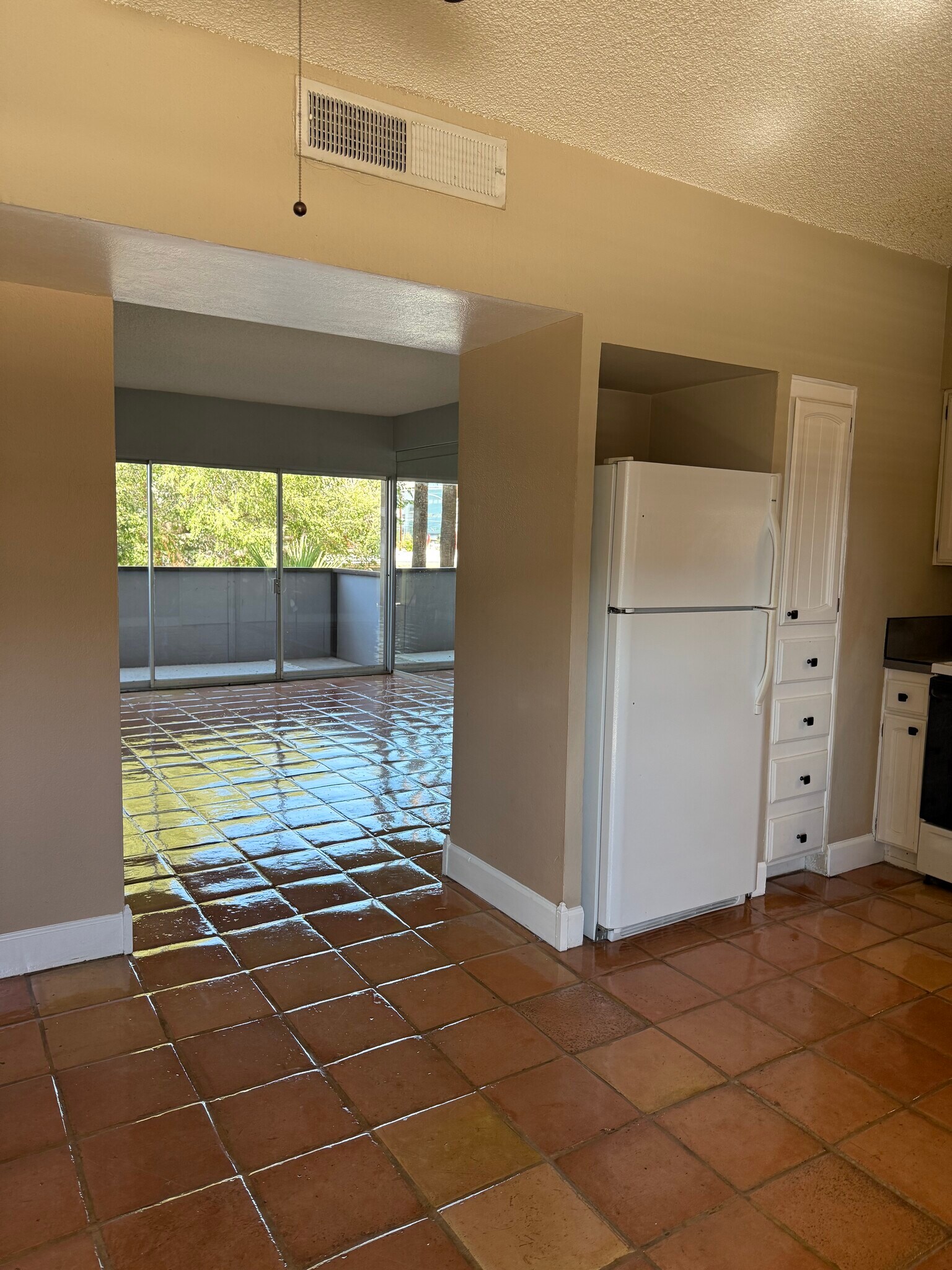 Kitchen / living rm floor to ceiling windows in every room - 349 E Thomas Rd