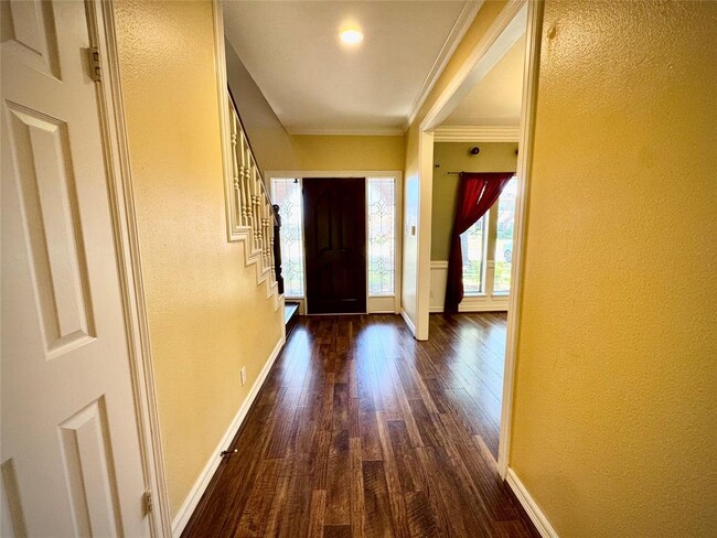 Building Photo - 119 Shadow Wood Dr