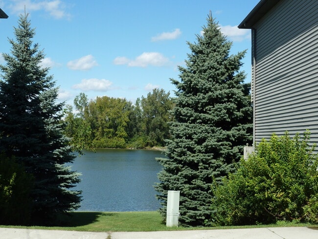 Building Photo - 11719 21 Mile Rd