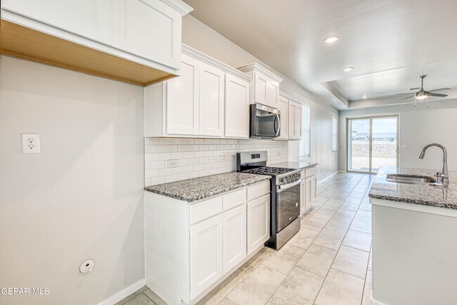 Building Photo - 916 Pettus Pl