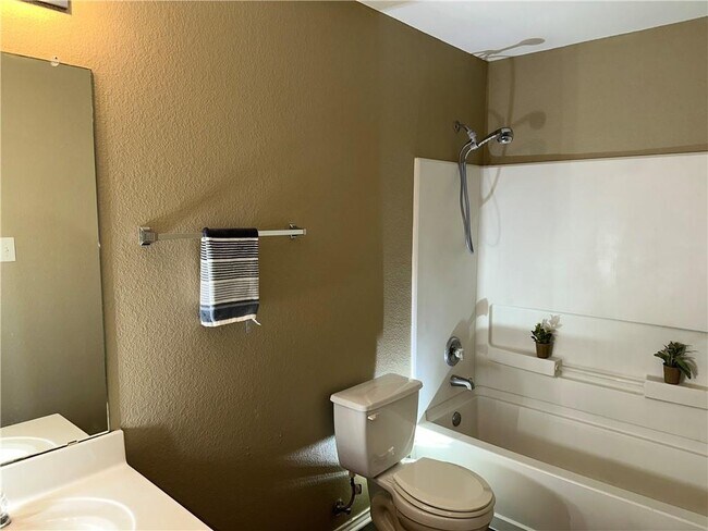 Building Photo - 1042 Dorn