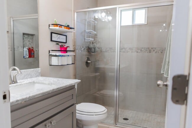 Building Photo - 7404 Thomas Harris Dr