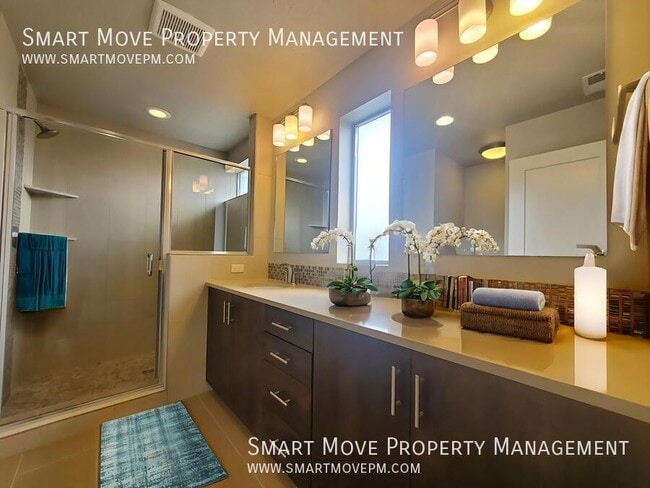 Building Photo - 3256 E Thoroughbred-
