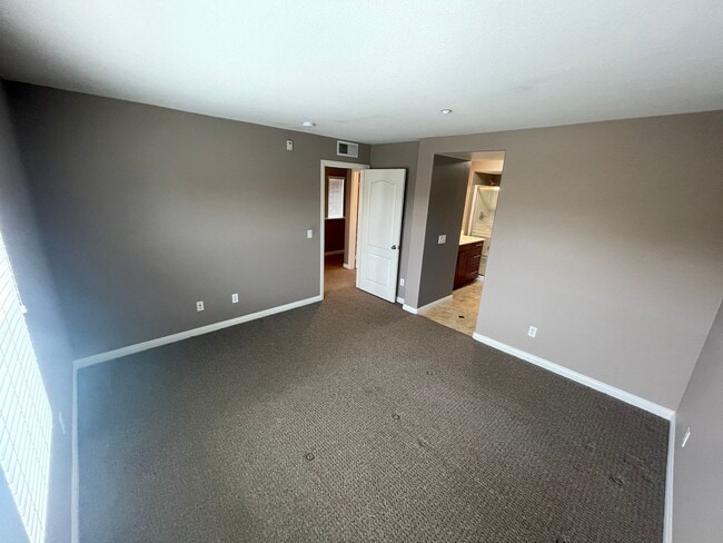 Building Photo - Beautiful and Modern Townhome in The Bay at Point Loma Condominiums