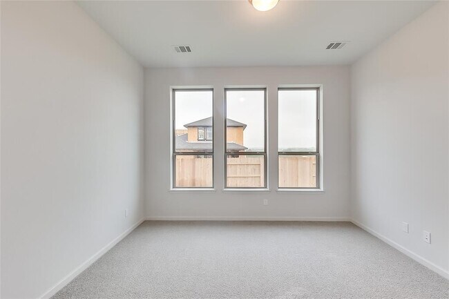 Building Photo - 232 Blackborrow Dr