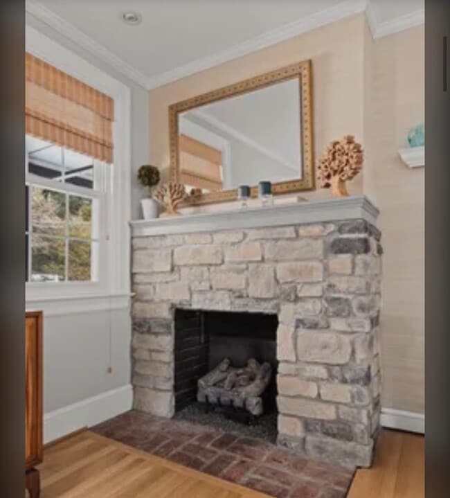 Building Photo - 444 St Davids Ave