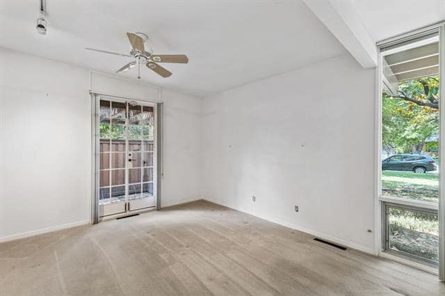 Building Photo - 10714 Royal Springs Dr