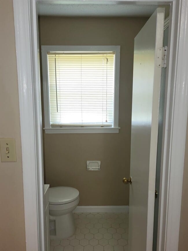 Building Photo - 4136 Raintree Cove