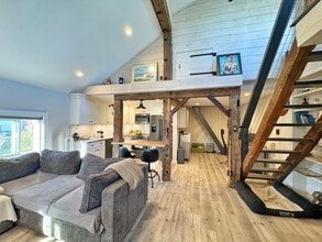 Building Photo - 16 Ruby St