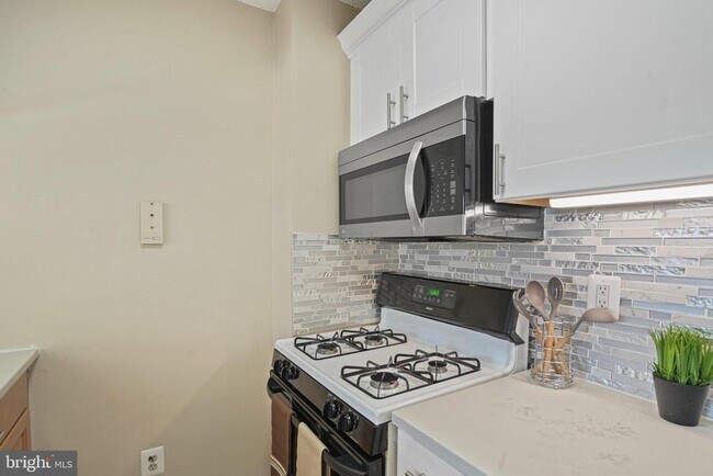 Building Photo - 11801 Rockville Pike
