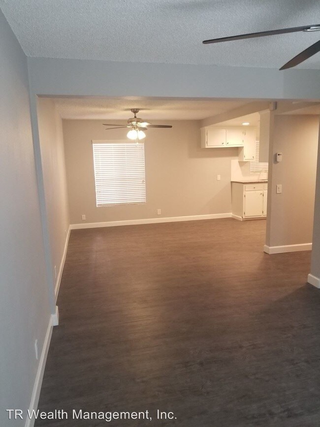 Building Photo - 8975-8979 State St