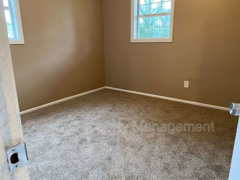 Building Photo - 3916 Blanchard St