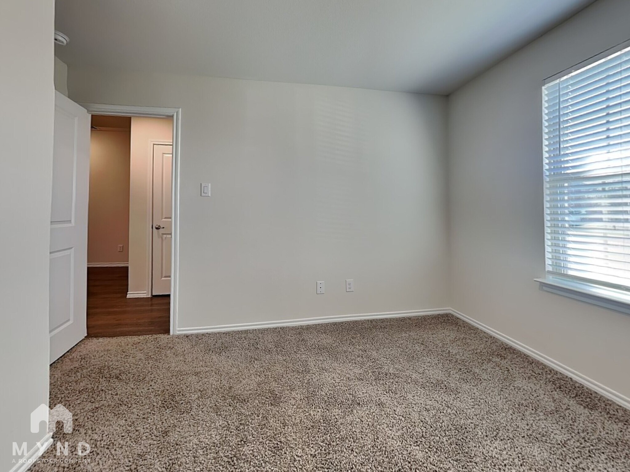 Building Photo - 3008 Aberdeen Dr