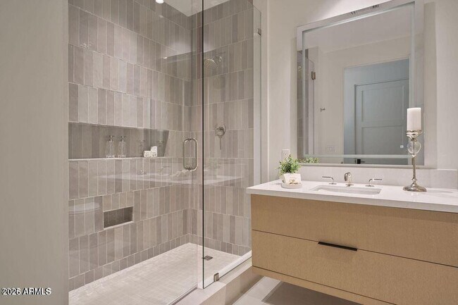 Building Photo - 4849 N Camelback Rdg Dr