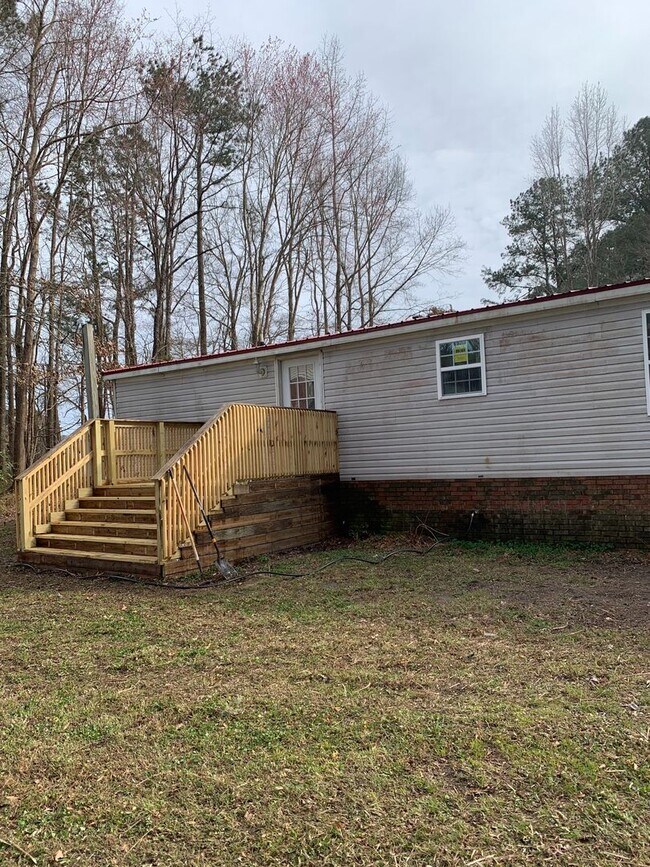 Building Photo - Enjoy Your NEW NEW NEW Home in Vanceboro