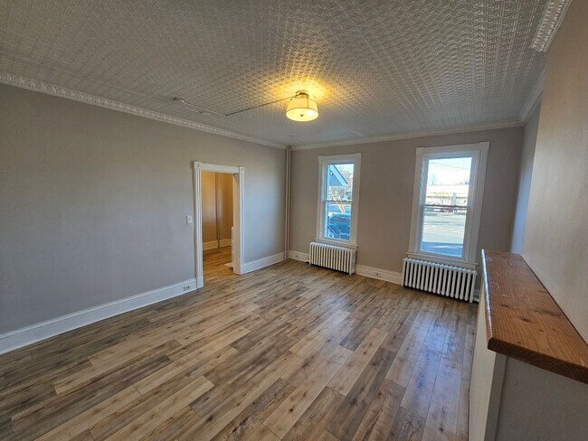 Building Photo - 3 Bedroom Apartment - Kingston, NY