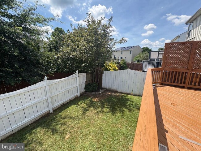 Building Photo - 8 Vargas Ct