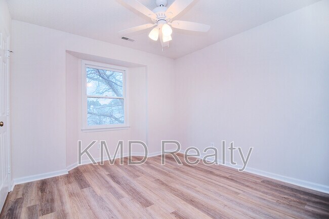 Building Photo - 6120 Meadow Rose Ln