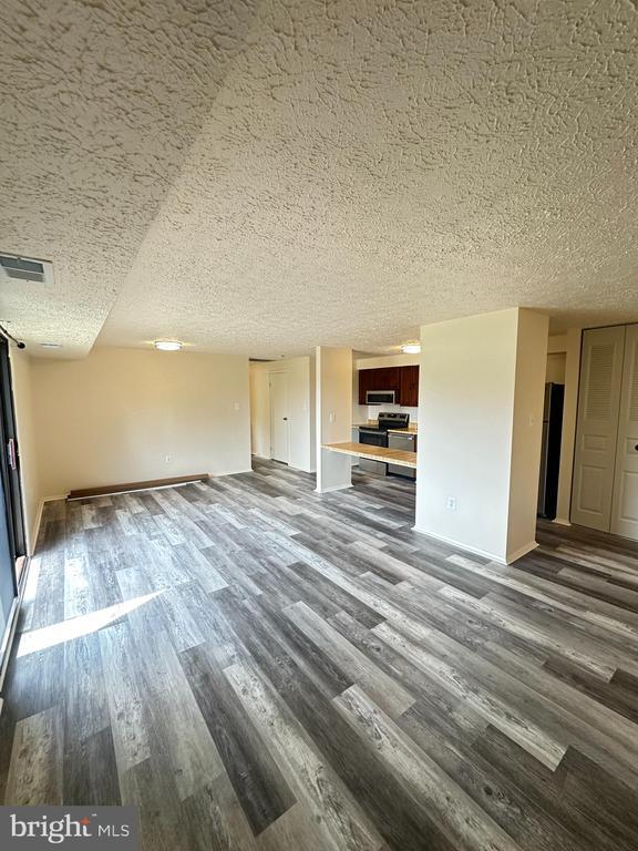 Building Photo - 550 Heather Ridge Dr