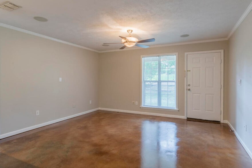 living room - 314 Indian Pointe Dr