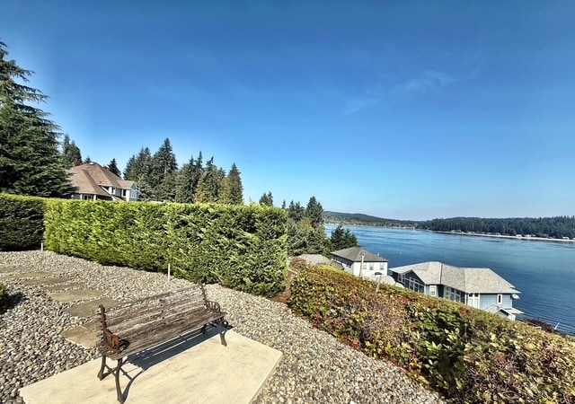 Building Photo - 5960 Watauga Beach Dr E