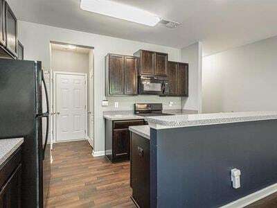 Building Photo - 145 Townview Dr