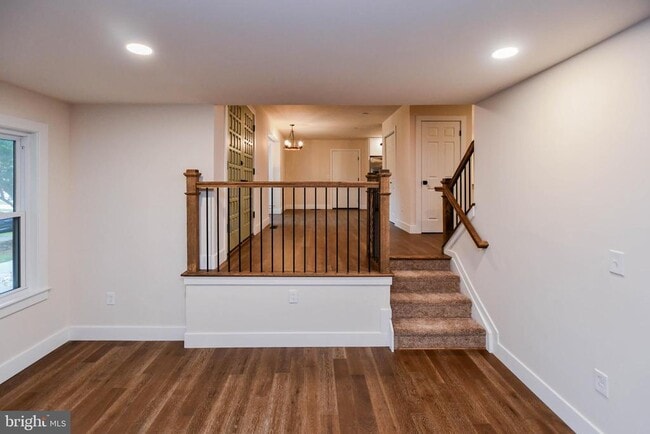Building Photo - 1423 Albert Dr