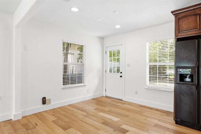 Building Photo - 6802 Villita Avenida