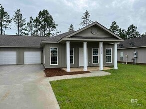 Building Photo - 33122 Stables Dr
