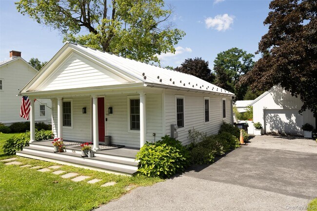 Building Photo - 106 Cr-19