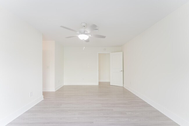Building Photo - 3048 NW 27th Terrace