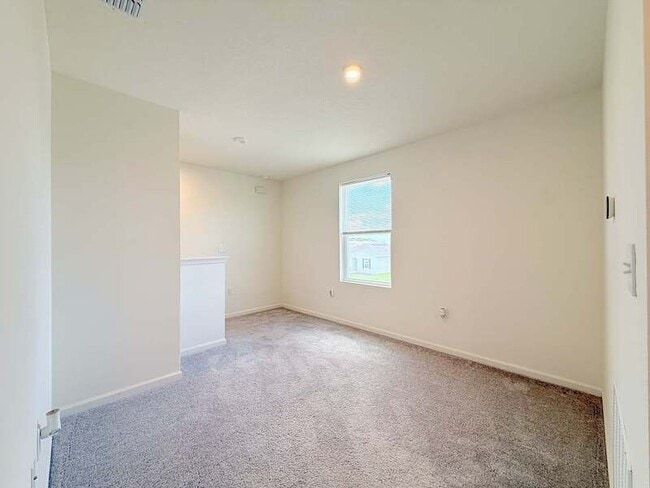 Building Photo - 2068 Kentucky Rd