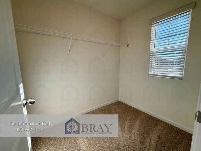 Building Photo - New 3BR Townhome in Saylor’s Place – Moder...