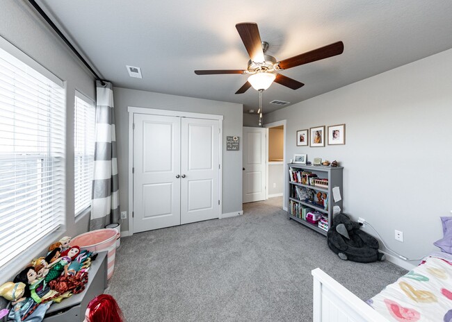 Building Photo - 7877 Buffalo Horn Dr