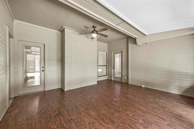 Building Photo - 2204 Sapphire Dr