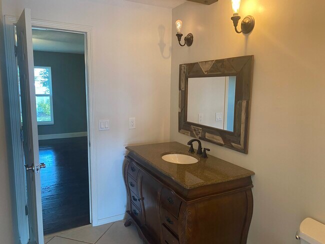 Building Photo - 109 Doe Ct