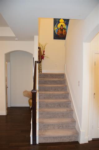 Building Photo - 414 Parkford Dr