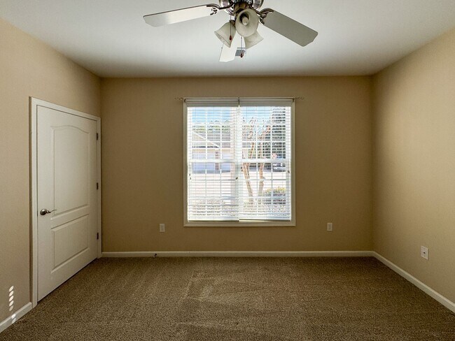 Building Photo - Charming 3 Bed 2 Bath Condo in Fayetteville