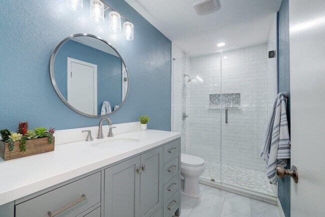 Building Photo - 602 Apache Trail