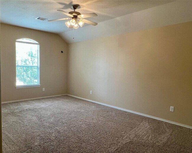 Building Photo - 24511 Springwood Glen Ln