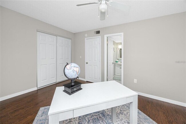 Building Photo - 2095 Sunset Point Rd