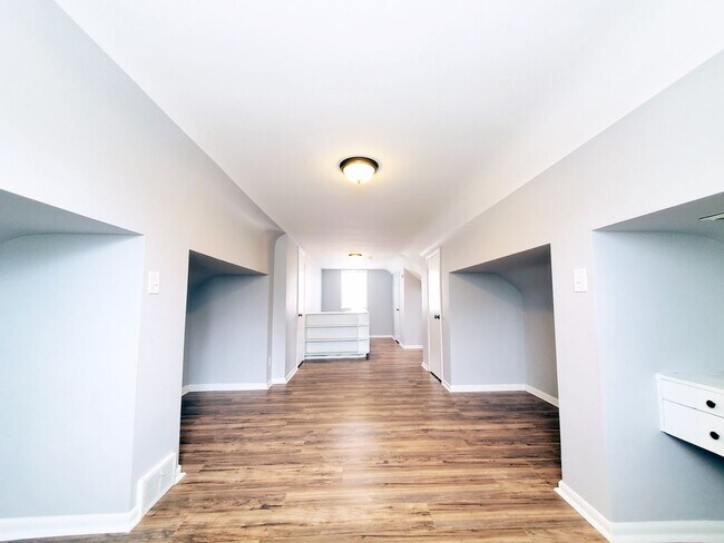 Building Photo - 4095 Bluestone Rd